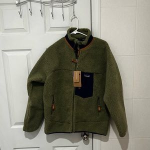Olive green patagonia zip up fleece